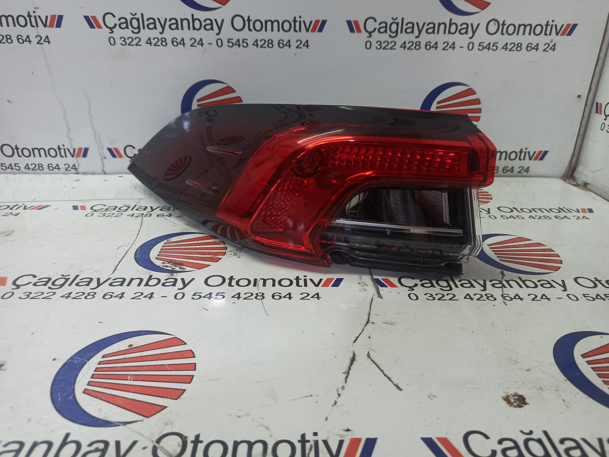 2022 Toyota Corolla sol dış stop